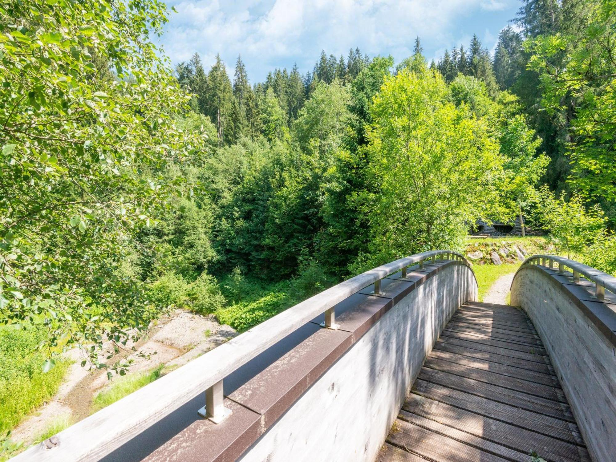 Property In Kirchbichl Exteriör bild