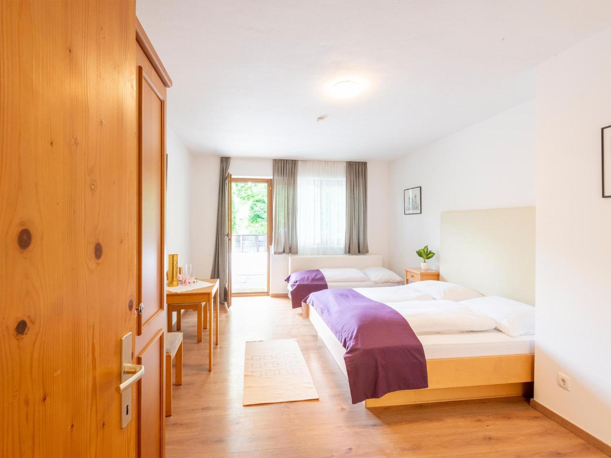 Property In Kirchbichl Exteriör bild