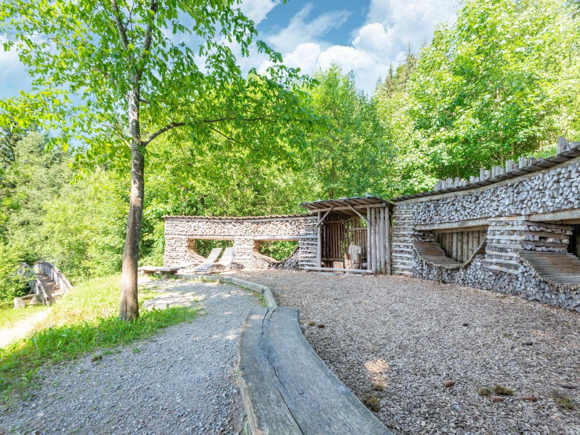 Property In Kirchbichl Exteriör bild